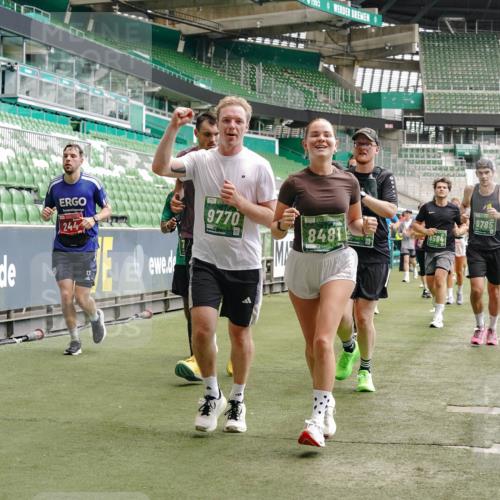 13.09.2026 - 21. swb-Marathon Bremen Michael Burmester http://msf.ph/oto/10444523 13.09.2026 13:07:45 Laufen im Stadion 132, 156, 303, 310, 372, 489, 551, 607, 682, 716, 800, 808, 809, 831, 834, 846, 884, 911, 922, 1083, 1173, 1189, 1205, 1210, 1285, 1289, 1322, 1364, 1365, 1369, 1387, 1395, 1437, 1532, 1545, 1559, 1574, 1600, 1688, 1823, 1831, 1841, 1848, 1854, 1871, 1899, 1909, 1926, 1938, 2003, 2041, 2070, 2090, 2215, 2219, 2229, 2275, 2283, 2318, 2356, 2366, 2405, 2440, 2492, 2565, 2611, 2635, 2699, 2707, 2721, 2727, 2731, 2755, 2782, 2802, 2818, 2831, 2866, 2902, 2911, 2949, 2960 meine-sportfotos.de