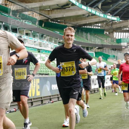 13.09.2026 - 21. swb-Marathon Bremen Michael Burmester http://msf.ph/oto/10444533 13.09.2026 10:28:57 Laufen im Stadion 10162, 10170, 10183, 10189, 10200, 10218, 10223, 10253, 10267, 10270, 10293, 10294, 10316, 10329, 10334, 10348, 10381, 10393, 10421, 10426, 10508, 10525, 10537, 10538, 10544, 10594, 10655, 10709, 10739, 10763, 10770, 10814, 10825, 10835, 10840, 10846, 10860, 10876, 10910, 10917, 10923, 10966, 10993, 11005, 11007, 11018, 11035, 11058, 11076, 11087, 11092, 11109, 11111, 11170 meine-sportfotos.de