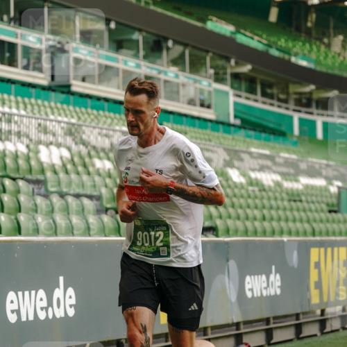 13.09.2026 - 21. swb-Marathon Bremen Michael Burmester http://msf.ph/oto/10444560 13.09.2026 12:45:22 Laufen im Stadion 195, 280, 339, 474, 493, 508, 623, 678, 681, 715, 788, 969, 1017, 1181, 1241, 1264, 1277, 1301, 1335, 1498, 1696, 1770, 1863, 1937, 1975, 2020, 2084, 2098, 2297, 2889, 3092, 3271, 3609, 4110, 4118, 4157, 4328, 4739, 5092, 5719, 5996, 6918, 6973, 7015, 7206, 7265, 7336, 7478, 7715, 8028, 8054, 8096, 8319, 8325, 8331, 8670, 8756, 8936, 9070, 9129, 9137, 9273, 9306, 9495, 9583, 9642, 13063, 13168, 13237, 371, 439, 650, 744, 957, 1411, 1667, 1822, 1850 meine-sportfotos.de