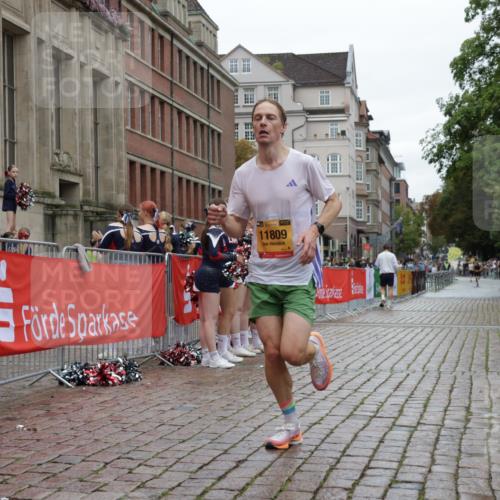 13.09.2026 - Kiel Lauf Yannick Fuchs http://msf.ph/oto/10444604 13.09.2026 12:13:29 Ziel 10470, 902, 3290, 11809, 663, 10008, 10160, 10927 meine-sportfotos.de