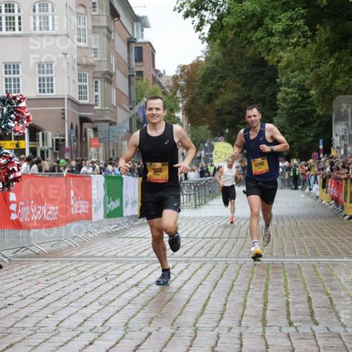 13.09.2026 - Kiel Lauf Yannick Fuchs http://msf.ph/oto/10444637 13.09.2026 12:13:40 Ziel 663, 10008, 10927, 902, 3290, 10470, 2109, 10160, 10208, 11809 meine-sportfotos.de