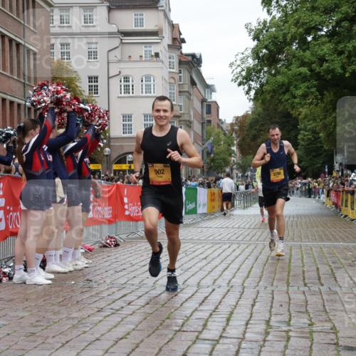 13.09.2026 - Kiel Lauf Yannick Fuchs http://msf.ph/oto/10444648 13.09.2026 12:13:41 Ziel 663, 10008, 10927, 902, 3290, 10470, 2109, 10160, 10208, 11809 meine-sportfotos.de