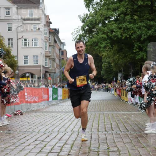 13.09.2026 - Kiel Lauf Yannick Fuchs http://msf.ph/oto/10444657 13.09.2026 12:13:43 Ziel 663, 10008, 10160, 10927, 902, 3290, 10470, 2109, 10208, 11809 meine-sportfotos.de