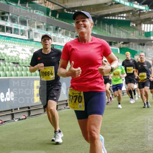 13.09.2026 - 21. swb-Marathon Bremen Michael Burmester http://msf.ph/oto/10444663 13.09.2026 10:28:59 Laufen im Stadion 10162, 10170, 10183, 10189, 10200, 10218, 10223, 10253, 10267, 10270, 10293, 10294, 10316, 10329, 10334, 10348, 10381, 10393, 10421, 10426, 10467, 10508, 10525, 10537, 10538, 10544, 10585, 10594, 10655, 10709, 10739, 10763, 10770, 10814, 10825, 10835, 10840, 10846, 10860, 10876, 10910, 10917, 10923, 10966, 10993, 11005, 11007, 11018, 11035, 11058, 11076, 11087, 11092, 11109, 11111, 11170 meine-sportfotos.de