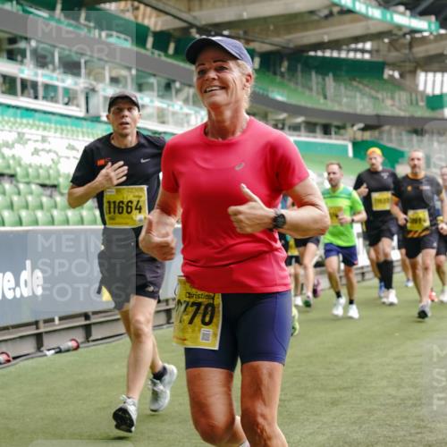 13.09.2026 - 21. swb-Marathon Bremen Michael Burmester http://msf.ph/oto/10444685 13.09.2026 10:28:59 Laufen im Stadion 10162, 10170, 10183, 10189, 10200, 10218, 10223, 10253, 10267, 10270, 10293, 10294, 10316, 10329, 10334, 10348, 10381, 10393, 10421, 10426, 10467, 10508, 10525, 10537, 10538, 10544, 10585, 10594, 10655, 10709, 10739, 10763, 10770, 10814, 10825, 10835, 10840, 10846, 10860, 10876, 10910, 10917, 10923, 10966, 10993, 11005, 11007, 11018, 11035, 11058, 11076, 11087, 11092, 11109, 11111, 11170 meine-sportfotos.de