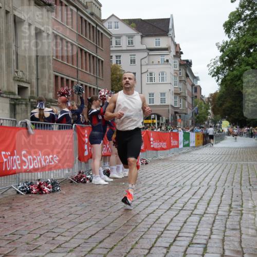 13.09.2026 - Kiel Lauf Yannick Fuchs http://msf.ph/oto/10444711 13.09.2026 12:13:47 Ziel 663, 2109, 10008, 10160, 10927, 902, 3290, 10470, 10208 meine-sportfotos.de