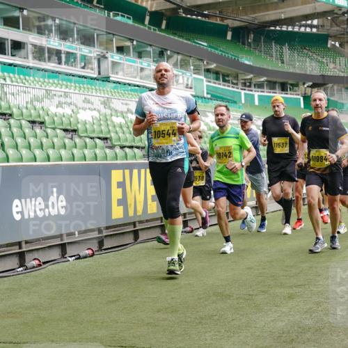 13.09.2026 - 21. swb-Marathon Bremen Michael Burmester http://msf.ph/oto/10444714 13.09.2026 10:29:00 Laufen im Stadion 10162, 10170, 10183, 10189, 10200, 10218, 10223, 10253, 10267, 10270, 10293, 10294, 10316, 10329, 10334, 10348, 10381, 10393, 10421, 10426, 10467, 10508, 10525, 10537, 10538, 10544, 10585, 10594, 10655, 10709, 10739, 10763, 10770, 10814, 10825, 10835, 10840, 10846, 10860, 10876, 10910, 10917, 10923, 10966, 10993, 11005, 11007, 11018, 11035, 11058, 11076, 11087, 11092, 11109, 11111, 11170 meine-sportfotos.de