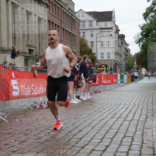 13.09.2026 - Kiel Lauf Yannick Fuchs http://msf.ph/oto/10444729 13.09.2026 12:13:48 Ziel 663, 2109, 10008, 10160, 10927, 902, 3290, 10470, 10927, 10208 meine-sportfotos.de