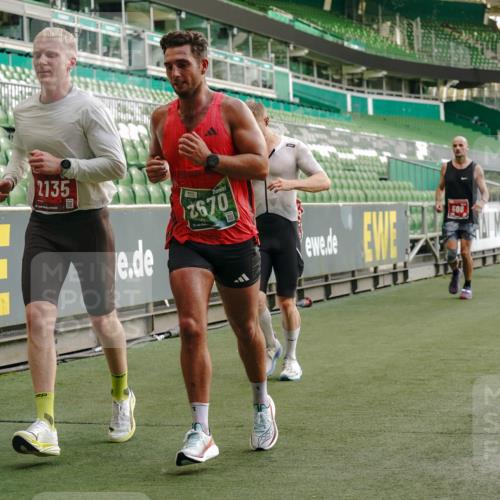 13.09.2026 - 21. swb-Marathon Bremen Michael Burmester http://msf.ph/oto/10444774 13.09.2026 12:45:30 Laufen im Stadion 195, 280, 339, 474, 493, 508, 567, 678, 681, 697, 715, 788, 1017, 1034, 1181, 1241, 1264, 1277, 1301, 1335, 1498, 1696, 1863, 1937, 1975, 2020, 2084, 2098, 2297, 2889, 3092, 3271, 3609, 4110, 4118, 4157, 4328, 5092, 5719, 5996, 6918, 6973, 7015, 7206, 7265, 7336, 7478, 7715, 8028, 8054, 8096, 8319, 8325, 8331, 8670, 8701, 8756, 8936, 9070, 9129, 9137, 9273, 9306, 9495, 9583, 9642, 13063, 13168, 13237, 439, 650, 957, 1411, 1667, 1822, 1850 meine-sportfotos.de