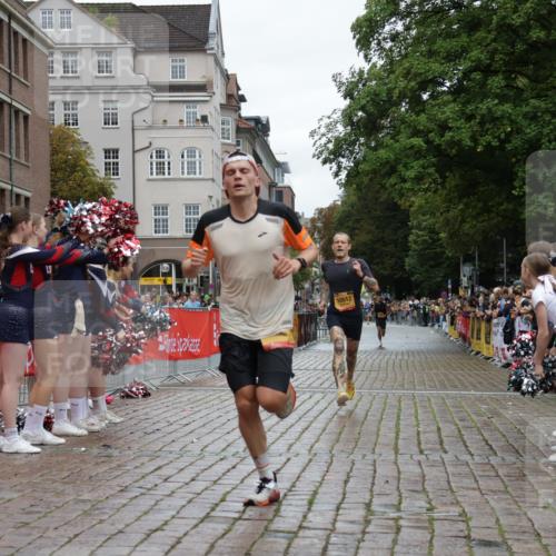 13.09.2026 - Kiel Lauf Yannick Fuchs http://msf.ph/oto/10444975 13.09.2026 12:14:15 Ziel 6182, 9253, 10912, 663, 2109, 10008, 10160, 10208, 2565, 11085, 10008, 10927 meine-sportfotos.de