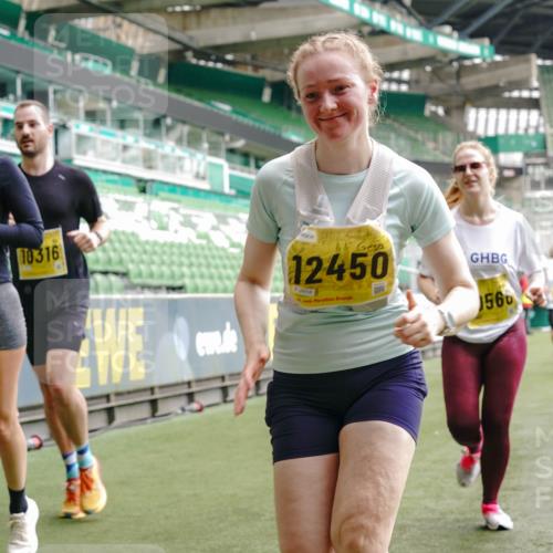 13.09.2026 - 21. swb-Marathon Bremen Michael Burmester http://msf.ph/oto/10445042 13.09.2026 10:29:05 Laufen im Stadion 10162, 10170, 10183, 10189, 10200, 10218, 10223, 10253, 10267, 10270, 10293, 10294, 10316, 10329, 10334, 10348, 10381, 10393, 10421, 10426, 10467, 10508, 10525, 10537, 10538, 10544, 10585, 10594, 10655, 10709, 10734, 10739, 10761, 10763, 10770, 10814, 10825, 10827, 10835, 10840, 10846, 10876, 10910, 10917, 10923, 10966, 10993, 11005, 11007, 11018, 11035, 11058, 11076, 11087, 11092, 11109, 11111, 11170 meine-sportfotos.de
