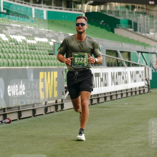 13.09.2026 - 21. swb-Marathon Bremen Michael Burmester http://msf.ph/oto/10445050 13.09.2026 12:45:41 Laufen im Stadion 195, 280, 339, 474, 493, 508, 567, 681, 697, 715, 788, 1017, 1034, 1181, 1241, 1264, 1277, 1301, 1335, 1696, 1863, 1937, 1975, 2020, 2084, 2087, 2297, 2889, 3092, 3271, 3609, 4110, 4118, 4157, 4328, 5092, 5238, 5283, 5674, 5719, 5996, 6918, 6973, 7206, 7265, 7336, 7478, 7715, 8028, 8054, 8096, 8319, 8325, 8331, 8670, 8701, 8756, 8936, 9070, 9129, 9137, 9273, 9306, 9495, 9583, 9642, 13063, 13168, 13237, 439, 1411, 1667, 1822, 1850 meine-sportfotos.de