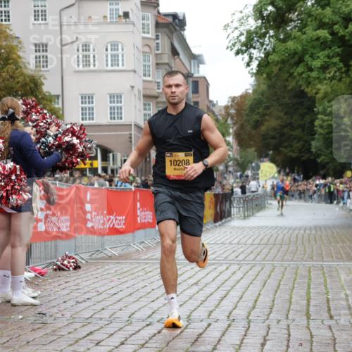 13.09.2026 - Kiel Lauf Yannick Fuchs http://msf.ph/oto/10445051 13.09.2026 12:14:24 Ziel 2565, 9253, 10912, 11085, 2109, 6182, 10208, 9316, 663, 2109, 10160 meine-sportfotos.de