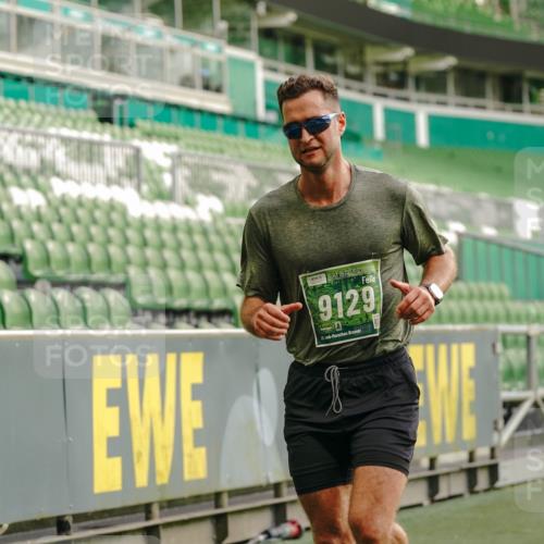 13.09.2026 - 21. swb-Marathon Bremen Michael Burmester http://msf.ph/oto/10445063 13.09.2026 12:45:42 Laufen im Stadion 195, 280, 339, 474, 493, 508, 567, 681, 697, 715, 788, 1017, 1034, 1181, 1241, 1264, 1277, 1301, 1335, 1696, 1863, 1937, 1975, 2020, 2084, 2087, 2297, 2889, 3092, 3271, 3609, 4110, 4118, 4157, 4328, 5024, 5092, 5238, 5283, 5674, 5719, 5996, 6918, 6973, 7206, 7265, 7336, 7478, 7715, 8028, 8054, 8096, 8319, 8325, 8331, 8670, 8701, 8756, 8936, 9070, 9129, 9273, 9306, 9495, 9583, 9642, 13063, 13168, 13237, 439, 1411, 1667, 1822, 1850 meine-sportfotos.de
