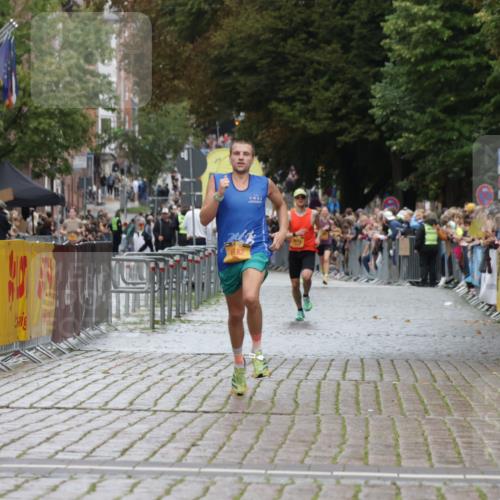 13.09.2026 - Kiel Lauf Yannick Fuchs http://msf.ph/oto/10445095 13.09.2026 12:14:32 Ziel 2565, 11085, 6182, 9253, 10208, 10912, 7208, 9316, 2109, 10208 meine-sportfotos.de