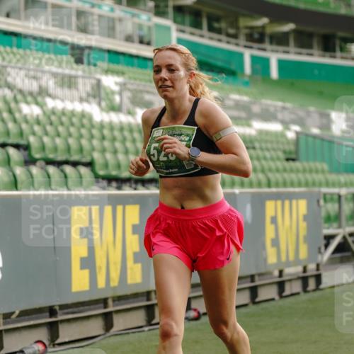 13.09.2026 - 21. swb-Marathon Bremen Michael Burmester http://msf.ph/oto/10445156 13.09.2026 12:45:45 Laufen im Stadion 195, 280, 339, 474, 493, 508, 538, 567, 681, 697, 715, 788, 1017, 1034, 1181, 1241, 1264, 1277, 1301, 1335, 1696, 1863, 1937, 1975, 2020, 2084, 2087, 2297, 2809, 2889, 3092, 3271, 3609, 4110, 4118, 4157, 4328, 5024, 5092, 5238, 5283, 5674, 5719, 5996, 6918, 6973, 7206, 7265, 7336, 7478, 7715, 8054, 8096, 8319, 8325, 8331, 8670, 8701, 8756, 8936, 9070, 9129, 9273, 9306, 9495, 9583, 9642, 13034, 13168, 439, 1411, 1667, 1822, 1850 meine-sportfotos.de