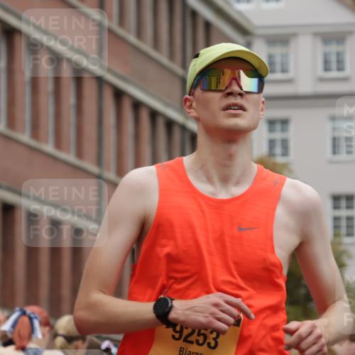 13.09.2026 - Kiel Lauf Yannick Fuchs http://msf.ph/oto/10445202 13.09.2026 12:14:44 Ziel 7208, 9316, 2565, 6182, 9253, 10912, 11085, 2550, 6182 meine-sportfotos.de
