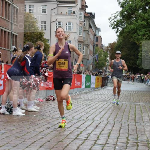 13.09.2026 - Kiel Lauf Yannick Fuchs http://msf.ph/oto/10445248 13.09.2026 12:14:52 Ziel 2550, 7208, 9316, 2565, 9253, 10912, 11085, 8093, 9855, 6182, 9253, 10912 meine-sportfotos.de