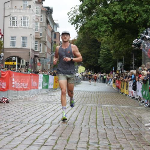13.09.2026 - Kiel Lauf Yannick Fuchs http://msf.ph/oto/10445260 13.09.2026 12:14:53 Ziel 2550, 7208, 9316, 2565, 9253, 11085, 8093, 9855, 6182, 9253, 10912 meine-sportfotos.de