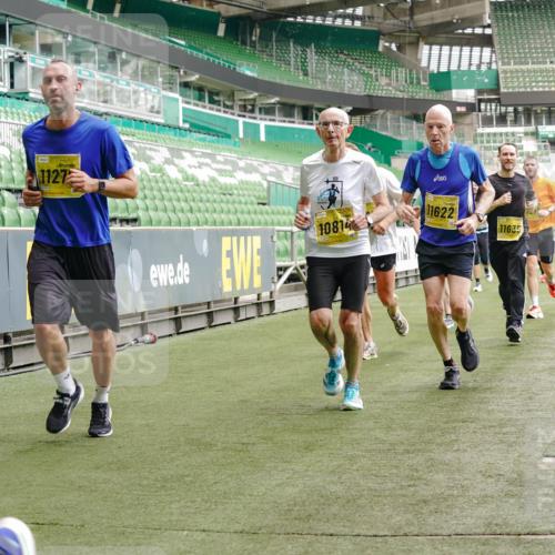 13.09.2026 - 21. swb-Marathon Bremen Michael Burmester http://msf.ph/oto/10445268 13.09.2026 10:29:09 Laufen im Stadion 10162, 10170, 10183, 10189, 10200, 10218, 10223, 10253, 10267, 10270, 10293, 10294, 10316, 10329, 10334, 10348, 10381, 10393, 10421, 10426, 10467, 10508, 10525, 10537, 10538, 10544, 10585, 10594, 10655, 10709, 10734, 10739, 10761, 10763, 10764, 10770, 10814, 10825, 10827, 10835, 10840, 10846, 10876, 10910, 10917, 10923, 10966, 10993, 11005, 11007, 11018, 11035, 11058, 11076, 11087, 11092, 11109, 11170 meine-sportfotos.de