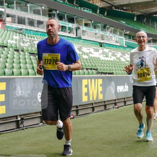 13.09.2026 - 21. swb-Marathon Bremen Michael Burmester http://msf.ph/oto/10445305 13.09.2026 10:29:10 Laufen im Stadion 10162, 10170, 10183, 10189, 10200, 10218, 10223, 10253, 10267, 10270, 10293, 10294, 10316, 10329, 10334, 10348, 10381, 10393, 10421, 10426, 10467, 10508, 10525, 10537, 10538, 10544, 10585, 10594, 10655, 10709, 10734, 10739, 10761, 10763, 10764, 10770, 10814, 10825, 10827, 10835, 10840, 10846, 10876, 10910, 10917, 10923, 10966, 10993, 11005, 11007, 11018, 11035, 11058, 11076, 11087, 11092, 11109, 11170 meine-sportfotos.de