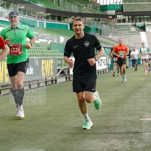 13.09.2026 - 21. swb-Marathon Bremen Michael Burmester http://msf.ph/oto/10445321 13.09.2026 12:45:50 Laufen im Stadion 195, 280, 339, 474, 493, 508, 538, 567, 604, 697, 715, 788, 1017, 1034, 1181, 1241, 1264, 1277, 1301, 1335, 1696, 1863, 1937, 1975, 2020, 2084, 2087, 2297, 2809, 2889, 3092, 3271, 3609, 4110, 4157, 4328, 5024, 5092, 5238, 5283, 5674, 5719, 5996, 6918, 7206, 7265, 7336, 7478, 7715, 8054, 8096, 8319, 8325, 8331, 8670, 8701, 8756, 8936, 9070, 9129, 9273, 9306, 9495, 9544, 9583, 9642, 13034, 13168, 439, 1411, 1667, 1822, 1850 meine-sportfotos.de