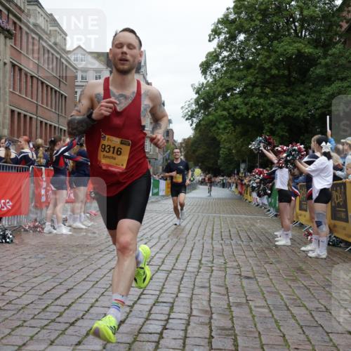 13.09.2026 - Kiel Lauf Yannick Fuchs http://msf.ph/oto/10445341 13.09.2026 12:15:10 Ziel 6871, 8093, 9855, 2550, 7208, 9316, 3398, 3970, 9575, 12196, 11085 meine-sportfotos.de