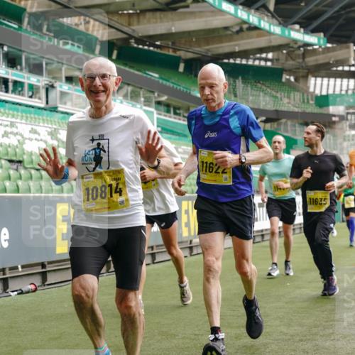 13.09.2026 - 21. swb-Marathon Bremen Michael Burmester http://msf.ph/oto/10445349 13.09.2026 10:29:10 Laufen im Stadion 10162, 10170, 10183, 10189, 10200, 10218, 10223, 10253, 10267, 10270, 10293, 10294, 10316, 10329, 10334, 10348, 10381, 10393, 10421, 10426, 10467, 10508, 10525, 10537, 10538, 10544, 10585, 10594, 10655, 10709, 10734, 10739, 10761, 10763, 10764, 10770, 10814, 10825, 10827, 10835, 10840, 10846, 10876, 10910, 10917, 10923, 10966, 10993, 11005, 11007, 11018, 11035, 11058, 11076, 11087, 11092, 11109, 11170 meine-sportfotos.de
