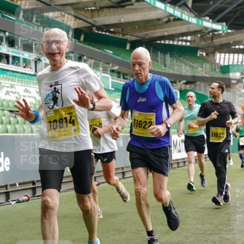 13.09.2026 - 21. swb-Marathon Bremen Michael Burmester http://msf.ph/oto/10445367 13.09.2026 10:29:10 Laufen im Stadion 10162, 10170, 10183, 10189, 10200, 10218, 10223, 10253, 10267, 10270, 10293, 10294, 10316, 10329, 10334, 10348, 10381, 10393, 10421, 10426, 10467, 10508, 10525, 10537, 10538, 10544, 10585, 10594, 10655, 10709, 10734, 10739, 10761, 10763, 10764, 10770, 10814, 10825, 10827, 10835, 10840, 10846, 10876, 10910, 10917, 10923, 10966, 10993, 11005, 11007, 11018, 11035, 11058, 11076, 11087, 11092, 11109, 11170 meine-sportfotos.de