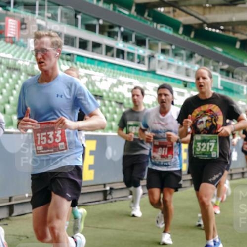 13.09.2026 - 21. swb-Marathon Bremen Michael Burmester http://msf.ph/oto/10445373 13.09.2026 13:07:57 Laufen im Stadion 132, 156, 310, 372, 489, 551, 607, 682, 716, 800, 808, 809, 831, 834, 846, 884, 911, 922, 1083, 1124, 1173, 1189, 1205, 1210, 1285, 1289, 1322, 1364, 1369, 1387, 1395, 1437, 1532, 1545, 1559, 1600, 1688, 1831, 1841, 1848, 1854, 1871, 1899, 1926, 1938, 2003, 2041, 2070, 2090, 2215, 2219, 2229, 2283, 2318, 2366, 2380, 2405, 2440, 2467, 2492, 2565, 2611, 2635, 2699, 2707, 2721, 2727, 2731, 2755, 2782, 2802, 2818, 2831, 2841, 2866, 2897, 2911, 2930, 2949, 2960 meine-sportfotos.de