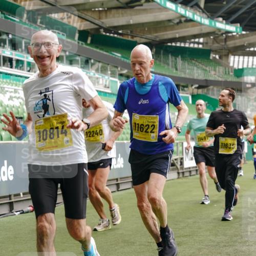 13.09.2026 - 21. swb-Marathon Bremen Michael Burmester http://msf.ph/oto/10445389 13.09.2026 10:29:10 Laufen im Stadion 10162, 10170, 10183, 10189, 10200, 10218, 10223, 10253, 10267, 10270, 10293, 10294, 10316, 10329, 10334, 10348, 10381, 10393, 10421, 10426, 10467, 10508, 10525, 10537, 10538, 10544, 10585, 10594, 10655, 10709, 10734, 10739, 10761, 10763, 10764, 10770, 10814, 10825, 10827, 10835, 10840, 10846, 10876, 10910, 10917, 10923, 10966, 10993, 11005, 11007, 11018, 11035, 11058, 11076, 11087, 11092, 11109, 11170 meine-sportfotos.de