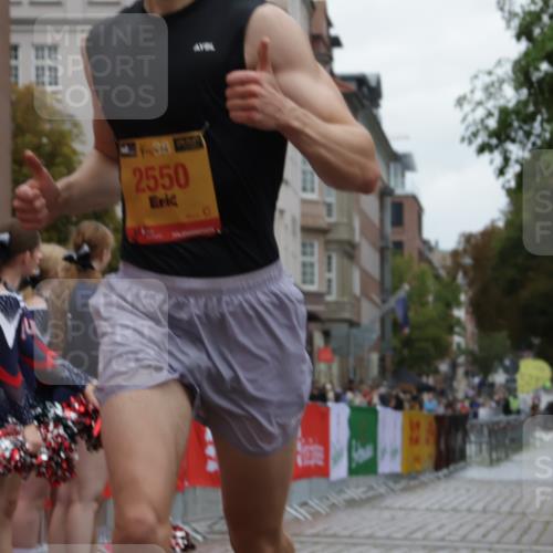13.09.2026 - Kiel Lauf Yannick Fuchs http://msf.ph/oto/10445443 13.09.2026 12:15:21 Ziel 3398, 6871, 8093, 9575, 12196, 2550, 7208, 9855, 3194, 3970, 7208, 9316 meine-sportfotos.de