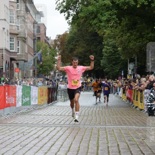 13.09.2026 - Kiel Lauf Yannick Fuchs http://msf.ph/oto/10445462 13.09.2026 12:15:28 Ziel 3398, 3970, 12196, 2550, 6871, 8093, 9575, 9855, 2562, 3194, 10494, 2550, 7208 meine-sportfotos.de