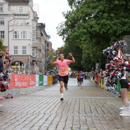 13.09.2026 - Kiel Lauf Yannick Fuchs http://msf.ph/oto/10445482 13.09.2026 12:15:29 Ziel 3398, 3970, 12196, 2550, 6871, 8093, 9575, 9855, 2562, 3194, 10494, 2550, 7208 meine-sportfotos.de