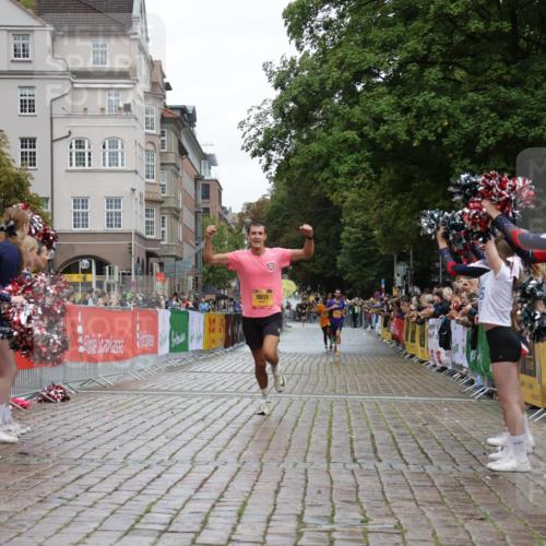 13.09.2026 - Kiel Lauf Yannick Fuchs http://msf.ph/oto/10445488 13.09.2026 12:15:29 Ziel 3398, 3970, 12196, 2550, 6871, 8093, 9575, 9855, 2562, 3194, 10494, 2550, 7208 meine-sportfotos.de