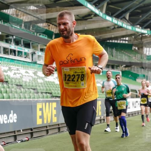 13.09.2026 - 21. swb-Marathon Bremen Michael Burmester http://msf.ph/oto/10445562 13.09.2026 10:29:14 Laufen im Stadion 10162, 10170, 10183, 10189, 10200, 10218, 10223, 10253, 10267, 10270, 10293, 10294, 10316, 10329, 10334, 10348, 10381, 10393, 10421, 10426, 10452, 10467, 10508, 10525, 10537, 10538, 10544, 10585, 10594, 10655, 10709, 10734, 10739, 10761, 10763, 10764, 10770, 10814, 10825, 10827, 10835, 10840, 10876, 10910, 10917, 10923, 10966, 10993, 11005, 11007, 11018, 11035, 11058, 11087, 11092, 11109, 11170 meine-sportfotos.de