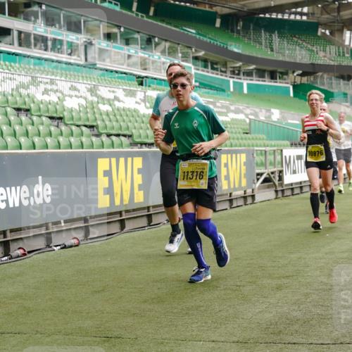 13.09.2026 - 21. swb-Marathon Bremen Michael Burmester http://msf.ph/oto/10445601 13.09.2026 10:29:15 Laufen im Stadion 10162, 10170, 10183, 10189, 10200, 10218, 10223, 10233, 10253, 10267, 10270, 10293, 10294, 10316, 10329, 10334, 10348, 10381, 10393, 10421, 10426, 10452, 10467, 10508, 10525, 10537, 10538, 10544, 10585, 10594, 10655, 10709, 10734, 10739, 10761, 10763, 10764, 10770, 10814, 10825, 10827, 10835, 10840, 10876, 10887, 10910, 10917, 10923, 10966, 10993, 11005, 11007, 11018, 11035, 11058, 11087, 11092, 11109, 11170 meine-sportfotos.de