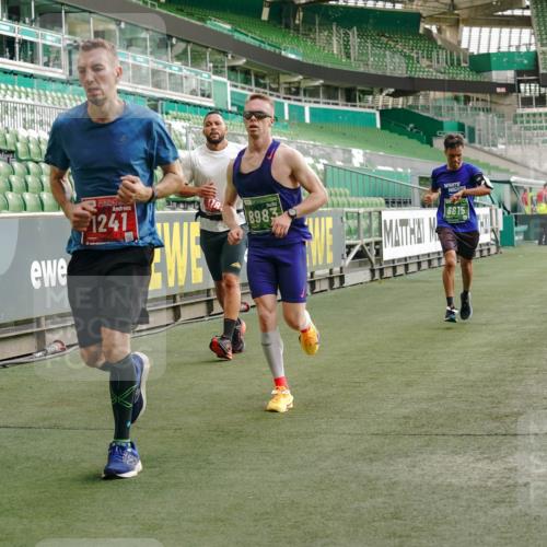 13.09.2026 - 21. swb-Marathon Bremen Michael Burmester http://msf.ph/oto/10445633 13.09.2026 12:46:03 Laufen im Stadion 195, 280, 339, 474, 508, 538, 567, 604, 697, 715, 788, 1017, 1034, 1181, 1241, 1264, 1277, 1301, 1863, 1937, 1975, 2020, 2021, 2084, 2087, 2297, 2809, 2889, 3092, 3196, 3271, 3609, 4110, 4157, 4236, 4777, 5024, 5092, 5238, 5283, 5674, 5719, 5996, 6053, 6686, 6815, 6918, 7206, 7336, 7478, 8054, 8096, 8319, 8325, 8331, 8670, 8701, 8756, 8936, 8983, 9070, 9129, 9273, 9306, 9495, 9544, 9583, 9642, 9813, 13034, 13168, 439, 1411, 1667, 1822, 1850 meine-sportfotos.de