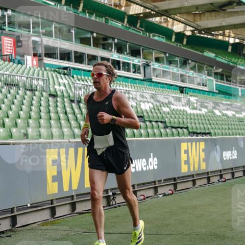 13.09.2026 - 21. swb-Marathon Bremen Michael Burmester http://msf.ph/oto/10446144 13.09.2026 12:46:24 Laufen im Stadion 195, 280, 474, 508, 538, 567, 604, 697, 788, 868, 1017, 1034, 1181, 1241, 1277, 1554, 1863, 2020, 2021, 2084, 2087, 2297, 2538, 2809, 2889, 3092, 3196, 3271, 3424, 3520, 3609, 4110, 4157, 4236, 4777, 4808, 5024, 5092, 5238, 5283, 5674, 5719, 5725, 6053, 6686, 6815, 6918, 7102, 7336, 7478, 7814, 7871, 8054, 8096, 8319, 8325, 8331, 8334, 8670, 8701, 8756, 8936, 8983, 9070, 9129, 9273, 9306, 9495, 9544, 9583, 9642, 9813, 13034, 439, 1667, 1850 meine-sportfotos.de