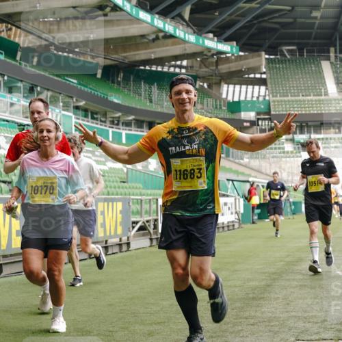 13.09.2026 - 21. swb-Marathon Bremen Michael Burmester http://msf.ph/oto/10446212 13.09.2026 10:29:30 Laufen im Stadion 10162, 10170, 10183, 10193, 10200, 10218, 10233, 10253, 10267, 10270, 10294, 10316, 10329, 10334, 10348, 10381, 10392, 10421, 10426, 10452, 10467, 10525, 10537, 10538, 10544, 10585, 10641, 10652, 10655, 10709, 10734, 10739, 10761, 10763, 10764, 10770, 10780, 10808, 10814, 10825, 10827, 10835, 10840, 10876, 10887, 10906, 10910, 10923, 10966, 10993, 11002, 11005, 11007, 11018, 11035, 11058, 11087, 11092, 11109, 11170 meine-sportfotos.de