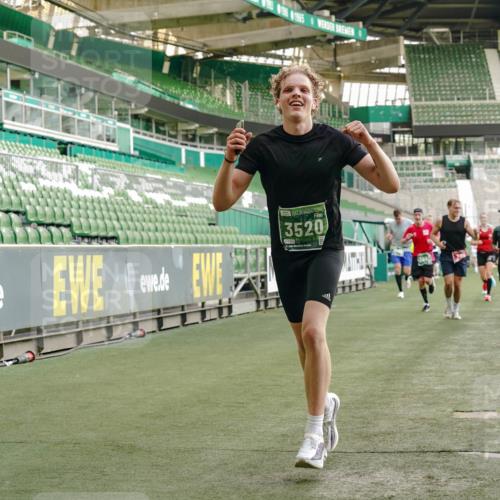 13.09.2026 - 21. swb-Marathon Bremen Michael Burmester http://msf.ph/oto/10446227 13.09.2026 12:46:27 Laufen im Stadion 195, 280, 474, 508, 538, 567, 604, 697, 788, 868, 1017, 1034, 1181, 1241, 1277, 1554, 1863, 2020, 2021, 2084, 2087, 2297, 2538, 2809, 2889, 3092, 3118, 3196, 3271, 3424, 3520, 3609, 4110, 4157, 4236, 4239, 4729, 4777, 4808, 5024, 5092, 5238, 5283, 5674, 5719, 5725, 6053, 6686, 6815, 6918, 7102, 7336, 7478, 7814, 7871, 8054, 8096, 8319, 8325, 8331, 8334, 8670, 8701, 8756, 8936, 8983, 9061, 9070, 9129, 9273, 9306, 9495, 9544, 9583, 9642, 9813, 13034, 439, 1667, 1850 meine-sportfotos.de