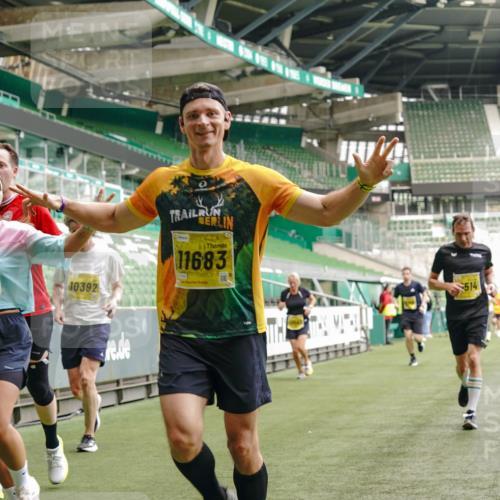 13.09.2026 - 21. swb-Marathon Bremen Michael Burmester http://msf.ph/oto/10446275 13.09.2026 10:29:30 Laufen im Stadion 10162, 10170, 10183, 10193, 10200, 10218, 10233, 10253, 10267, 10270, 10294, 10316, 10329, 10334, 10348, 10381, 10392, 10421, 10426, 10452, 10467, 10525, 10537, 10538, 10544, 10585, 10641, 10652, 10655, 10709, 10734, 10739, 10761, 10763, 10764, 10770, 10780, 10808, 10814, 10825, 10827, 10835, 10840, 10876, 10887, 10906, 10910, 10923, 10966, 10993, 11002, 11005, 11007, 11018, 11035, 11058, 11087, 11092, 11109, 11170 meine-sportfotos.de