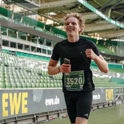 13.09.2026 - 21. swb-Marathon Bremen Michael Burmester http://msf.ph/oto/10446280 13.09.2026 12:46:28 Laufen im Stadion 195, 280, 474, 508, 538, 567, 604, 697, 788, 868, 1017, 1034, 1181, 1241, 1277, 1554, 1863, 2020, 2021, 2084, 2087, 2297, 2538, 2809, 2889, 3092, 3118, 3196, 3271, 3424, 3520, 3609, 4110, 4157, 4236, 4239, 4729, 4777, 4808, 5024, 5092, 5238, 5283, 5674, 5719, 5725, 6053, 6686, 6815, 6918, 7102, 7336, 7478, 7814, 7871, 8054, 8096, 8319, 8325, 8331, 8334, 8670, 8701, 8756, 8936, 8983, 9061, 9070, 9129, 9273, 9306, 9495, 9544, 9583, 9642, 9813, 13034, 439, 1667, 1850 meine-sportfotos.de