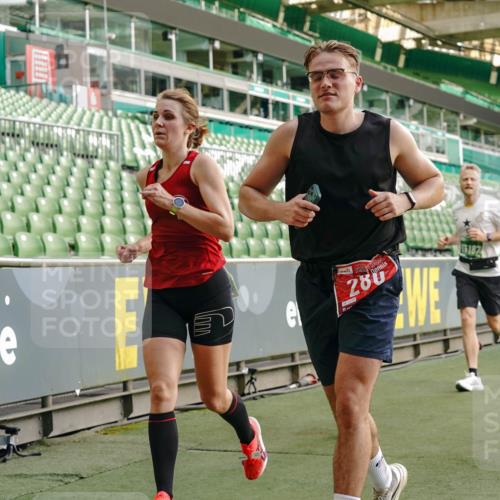 13.09.2026 - 21. swb-Marathon Bremen Michael Burmester http://msf.ph/oto/10446430 13.09.2026 12:46:34 Laufen im Stadion 195, 280, 474, 508, 538, 567, 604, 697, 788, 868, 1017, 1034, 1181, 1241, 1277, 1554, 1863, 2020, 2021, 2084, 2087, 2297, 2538, 2646, 2809, 2889, 3118, 3196, 3271, 3284, 3424, 3520, 4025, 4110, 4157, 4236, 4239, 4729, 4777, 4808, 5024, 5092, 5238, 5283, 5674, 5719, 5725, 5976, 6053, 6686, 6815, 6918, 7102, 7336, 7478, 7814, 7871, 8054, 8060, 8096, 8319, 8325, 8331, 8334, 8670, 8701, 8756, 8936, 8983, 9061, 9070, 9129, 9273, 9306, 9495, 9544, 9642, 9813, 9918, 13034, 439 meine-sportfotos.de