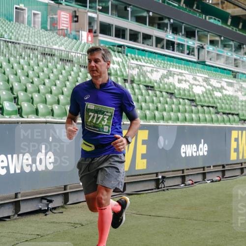 13.09.2026 - 21. swb-Marathon Bremen Michael Burmester http://msf.ph/oto/10446468 13.09.2026 13:08:15 Laufen im Stadion 132, 156, 489, 551, 607, 682, 716, 800, 808, 809, 834, 846, 884, 911, 922, 1025, 1124, 1150, 1173, 1189, 1210, 1285, 1289, 1322, 1364, 1369, 1387, 1395, 1398, 1532, 1559, 1600, 1688, 1831, 1841, 1854, 1871, 1880, 1899, 1926, 1938, 2003, 2041, 2070, 2090, 2215, 2219, 2229, 2283, 2318, 2366, 2380, 2405, 2413, 2440, 2467, 2492, 2565, 2611, 2635, 2692, 2699, 2721, 2727, 2731, 2755, 2782, 2802, 2818, 2823, 2831, 2841, 2866, 2897, 2911, 2930, 2949, 2960 meine-sportfotos.de