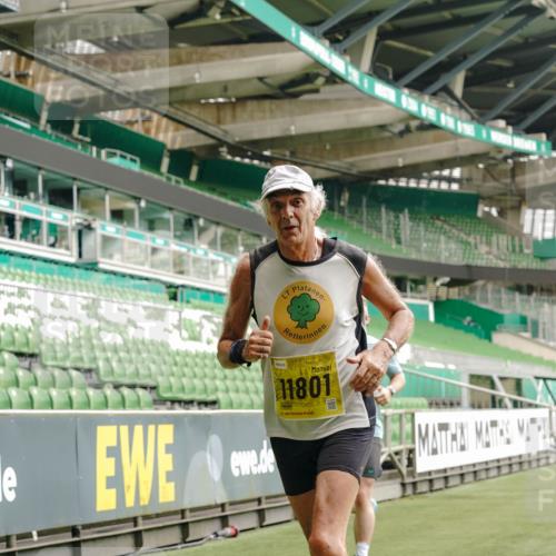 13.09.2026 - 21. swb-Marathon Bremen Michael Burmester http://msf.ph/oto/10446528 13.09.2026 10:29:37 Laufen im Stadion 10162, 10170, 10183, 10193, 10200, 10218, 10233, 10253, 10267, 10270, 10294, 10316, 10334, 10348, 10381, 10392, 10421, 10426, 10452, 10467, 10515, 10525, 10537, 10538, 10544, 10585, 10588, 10641, 10652, 10655, 10709, 10734, 10739, 10761, 10763, 10764, 10770, 10780, 10808, 10825, 10827, 10835, 10837, 10840, 10876, 10887, 10906, 10910, 10923, 10966, 10984, 10993, 11002, 11005, 11007, 11018, 11035, 11058, 11087, 11092, 11109, 11170 meine-sportfotos.de