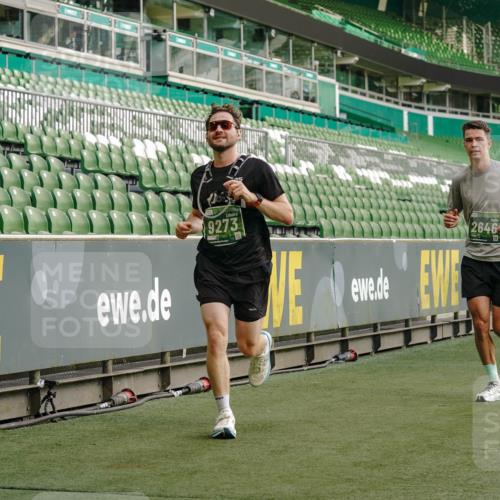 13.09.2026 - 21. swb-Marathon Bremen Michael Burmester http://msf.ph/oto/10446542 13.09.2026 12:46:37 Laufen im Stadion 195, 474, 508, 538, 567, 604, 621, 697, 788, 868, 1017, 1034, 1181, 1241, 1277, 1554, 1863, 2020, 2021, 2084, 2087, 2297, 2538, 2646, 2809, 2889, 3118, 3196, 3271, 3284, 3297, 3424, 3520, 4025, 4110, 4157, 4236, 4239, 4729, 4777, 4808, 5024, 5092, 5238, 5283, 5674, 5719, 5725, 5976, 6053, 6686, 6815, 6918, 7102, 7336, 7478, 7814, 7871, 8054, 8060, 8096, 8319, 8325, 8331, 8334, 8670, 8701, 8756, 8936, 8983, 9061, 9070, 9129, 9273, 9306, 9495, 9544, 9642, 9813, 9918, 13034, 439 meine-sportfotos.de