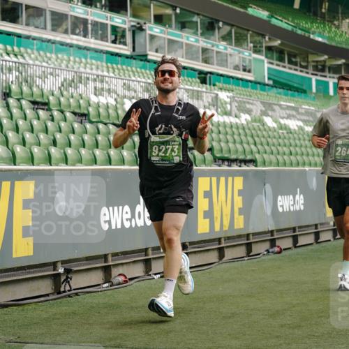 13.09.2026 - 21. swb-Marathon Bremen Michael Burmester http://msf.ph/oto/10446573 13.09.2026 12:46:38 Laufen im Stadion 195, 474, 508, 538, 567, 604, 621, 697, 788, 868, 1017, 1034, 1181, 1241, 1277, 1554, 1863, 2020, 2021, 2084, 2087, 2297, 2538, 2646, 2809, 2889, 3118, 3196, 3271, 3284, 3297, 3424, 3520, 4025, 4110, 4157, 4236, 4239, 4729, 4777, 4808, 5024, 5092, 5238, 5283, 5674, 5719, 5725, 5976, 6053, 6686, 6815, 6918, 7102, 7336, 7478, 7814, 7871, 8054, 8060, 8096, 8319, 8325, 8331, 8334, 8670, 8701, 8756, 8936, 8983, 9061, 9070, 9129, 9273, 9306, 9495, 9544, 9642, 9813, 9918, 13034, 439 meine-sportfotos.de