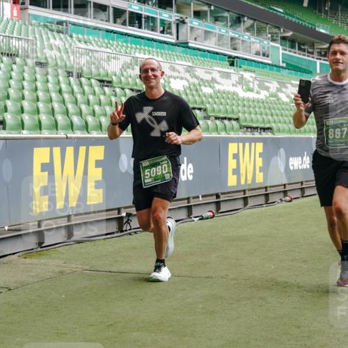 13.09.2026 - 21. swb-Marathon Bremen Michael Burmester http://msf.ph/oto/10446657 13.09.2026 13:08:19 Laufen im Stadion 132, 156, 489, 549, 551, 607, 625, 682, 716, 800, 808, 809, 834, 846, 884, 911, 922, 1025, 1124, 1150, 1173, 1189, 1210, 1285, 1289, 1322, 1364, 1369, 1387, 1395, 1398, 1532, 1559, 1600, 1688, 1831, 1841, 1854, 1871, 1880, 1899, 1926, 1938, 2003, 2041, 2070, 2215, 2219, 2229, 2283, 2318, 2366, 2380, 2405, 2413, 2429, 2440, 2467, 2492, 2565, 2611, 2635, 2692, 2699, 2721, 2727, 2731, 2755, 2782, 2802, 2818, 2823, 2831, 2841, 2866, 2897, 2911, 2930, 2941, 2949, 2960 meine-sportfotos.de