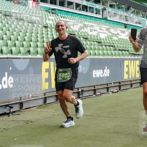 13.09.2026 - 21. swb-Marathon Bremen Michael Burmester http://msf.ph/oto/10446734 13.09.2026 13:08:20 Laufen im Stadion 132, 156, 489, 549, 551, 607, 625, 682, 716, 800, 808, 809, 834, 846, 884, 911, 922, 1025, 1124, 1150, 1173, 1189, 1210, 1285, 1289, 1322, 1364, 1369, 1387, 1395, 1398, 1532, 1559, 1600, 1688, 1831, 1841, 1854, 1871, 1880, 1899, 1926, 1938, 2003, 2041, 2070, 2215, 2219, 2229, 2283, 2318, 2366, 2380, 2405, 2413, 2429, 2440, 2441, 2467, 2492, 2565, 2611, 2635, 2692, 2699, 2721, 2727, 2731, 2755, 2782, 2802, 2818, 2823, 2831, 2841, 2866, 2897, 2911, 2930, 2941, 2949, 2960 meine-sportfotos.de